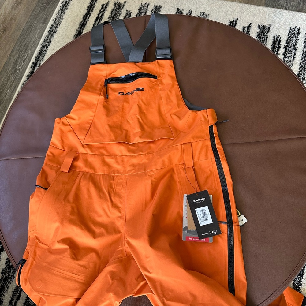 Orange Dakine Bib ski snow pants, men’s size small